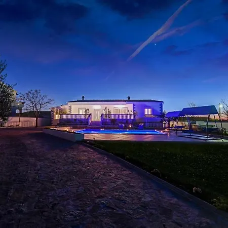 Villa Mateo *