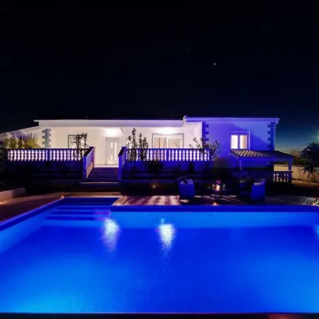 Villa Mateo